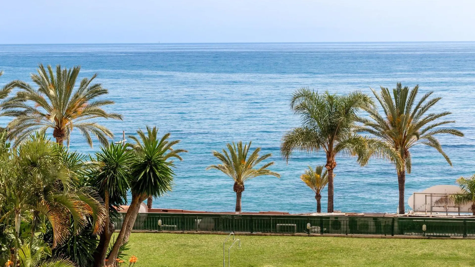 Front Line Beach Apartment 2 Bedr Marbella Spain